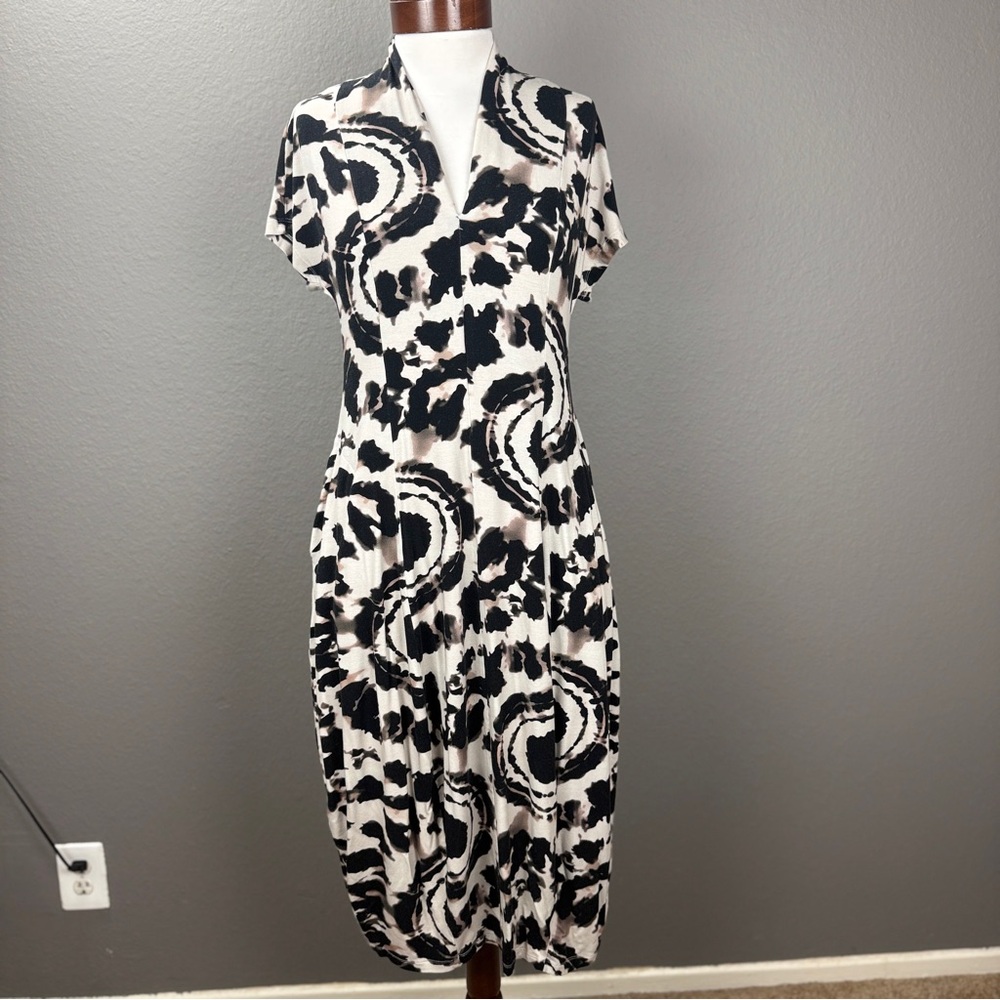 Alembika Black Beige Dress Art Tie Dye V Neck sz 2 (8-10) US  Pintuck skirt